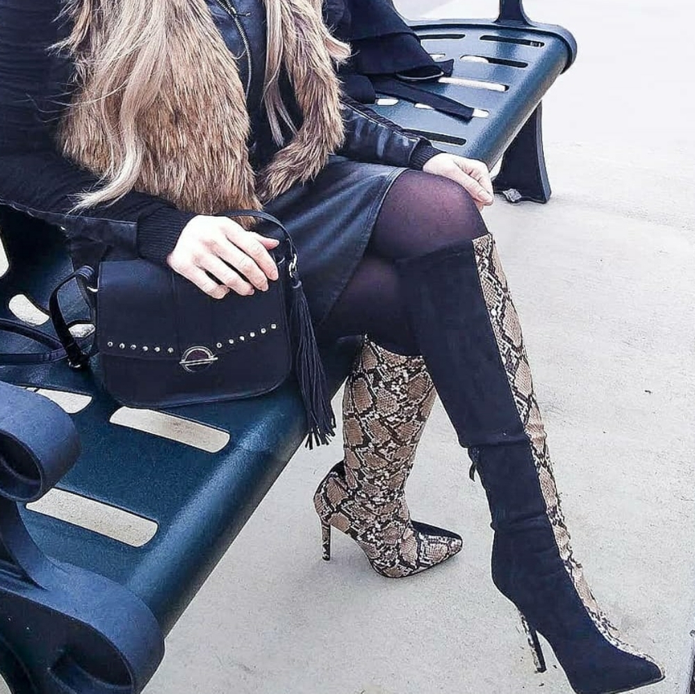 LAST CHANCE 🎉 Two-Tone Knee High Snake Boots
